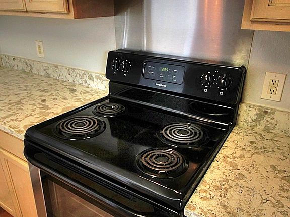 4th image of 10512 Garbacz Dr