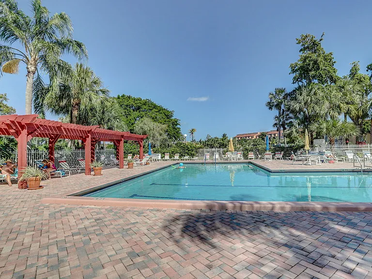 600 Egret Cir #7501 — Photo 41