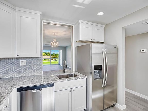 3rd image of 6220 Augusta DR #311