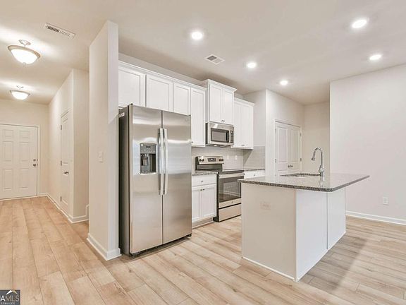 4th image of 4541 Bishops Ln