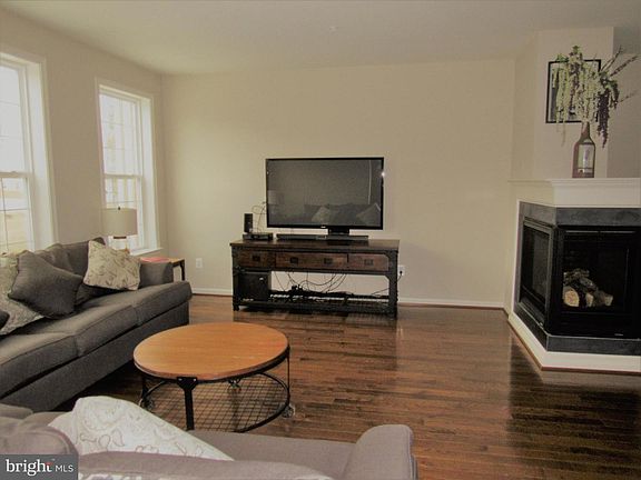 5th image of 1421 Livingston Sq