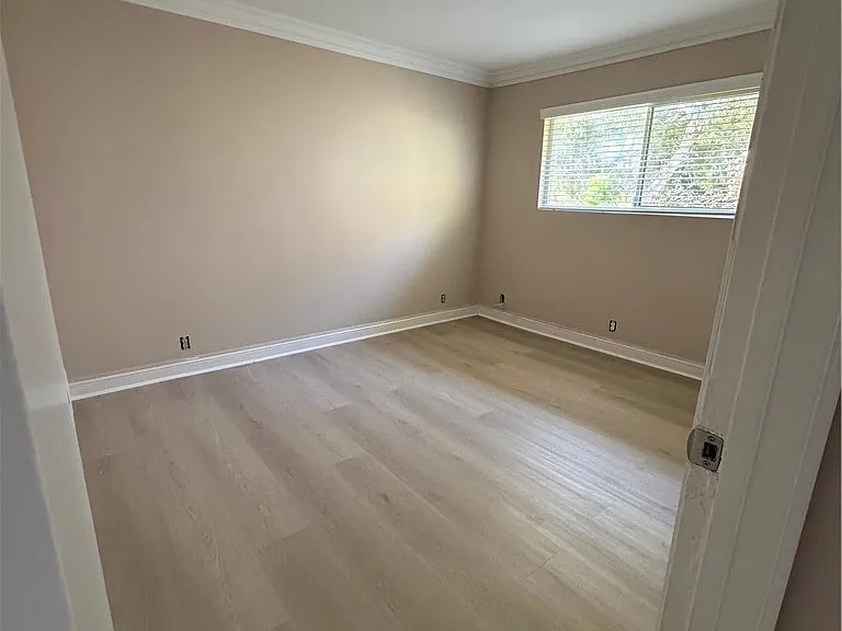 1226 S Mayflower Ave #A — Photo 17