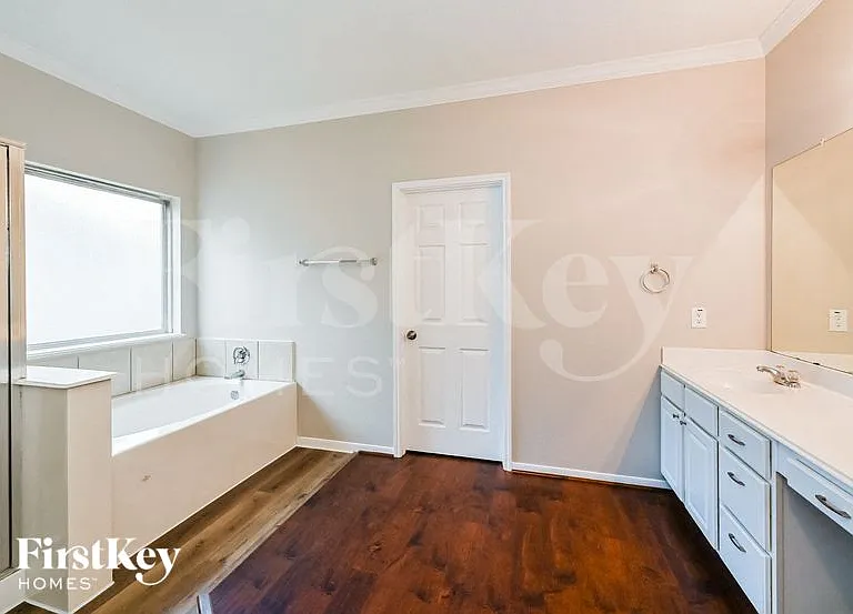 4822 Jarl Ct — Photo 10