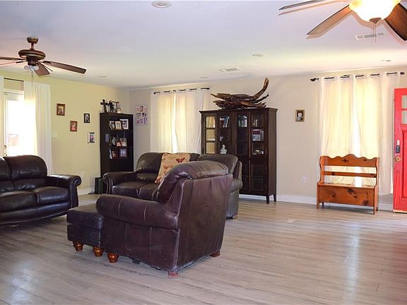 2nd image of 217 W Saint Mary Dr