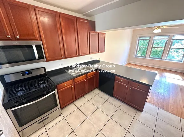 1740 W North Shore Ave APT 3, Chicago, IL 60626