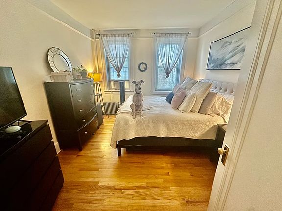 4th image of 31-47 29th St #1