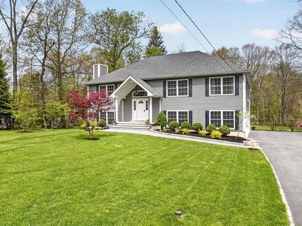 872 Taconic Woods Road, Yorktown Heights, NY 10598