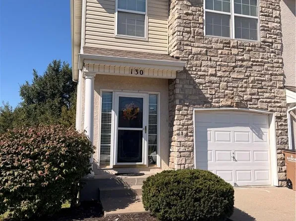 130 Mott Dr, Raymore, MO 64083