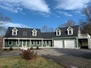 31 Rhododendron Dr, Tiverton, RI 02878