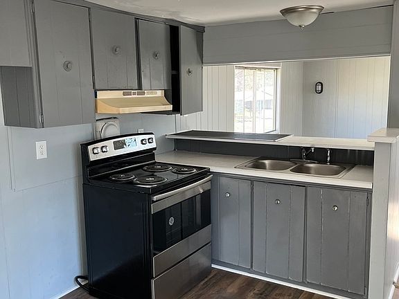 4th image of 5714 W 60th St #5714