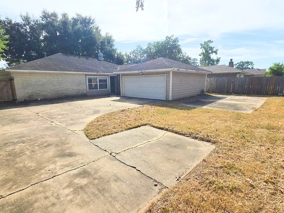 17602 Favor Bend Dr