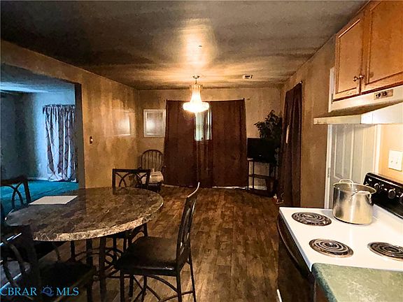 3rd image of 449 Gaskins Rd