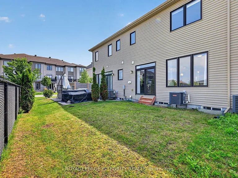 129 Umbra Pl — Photo 43