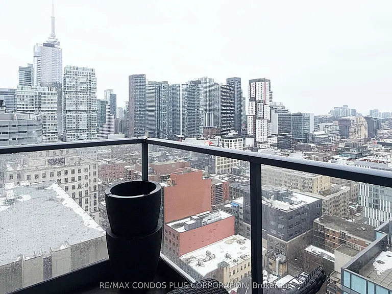 210 Simcoe St #2410 — Photo 14