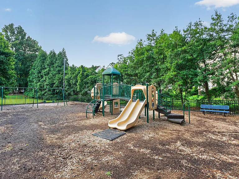3013 Englefield Dr — Photo 36