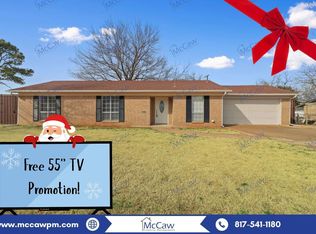 308 E Fairlane Dr, Pilot Point, TX 76258