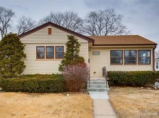 1449 S Wolf Rd, Des Plaines, IL 60018