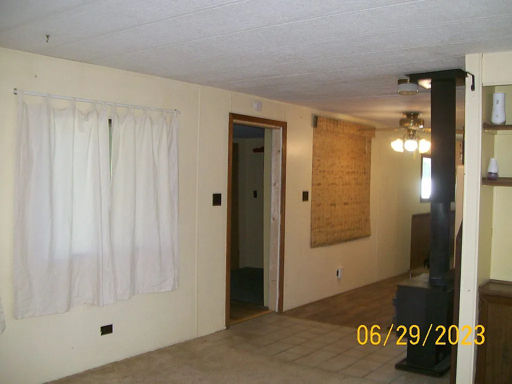 3 bed, $1,985 — Photo 4