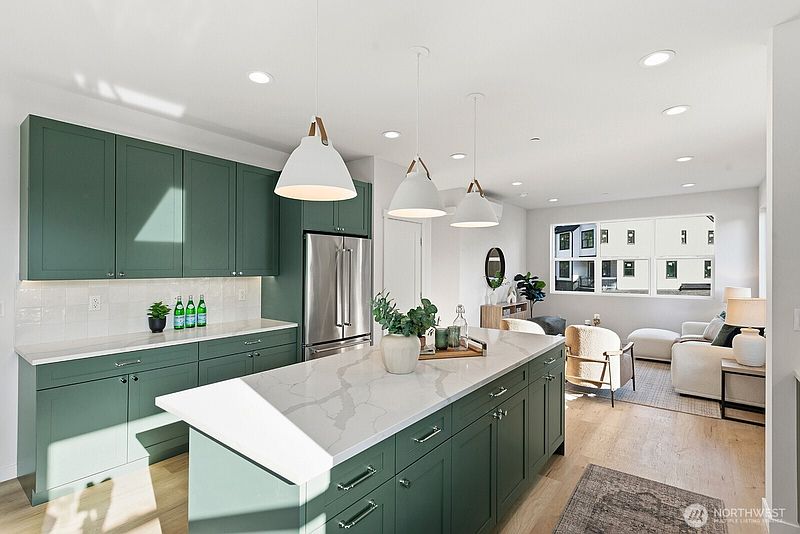 5th image of 795 7th Avenue NW