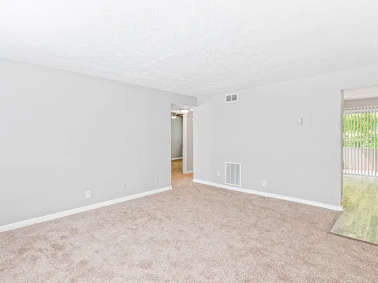 Uphill Flats- 1, 2 & 3 Bedrooms — Photo 8