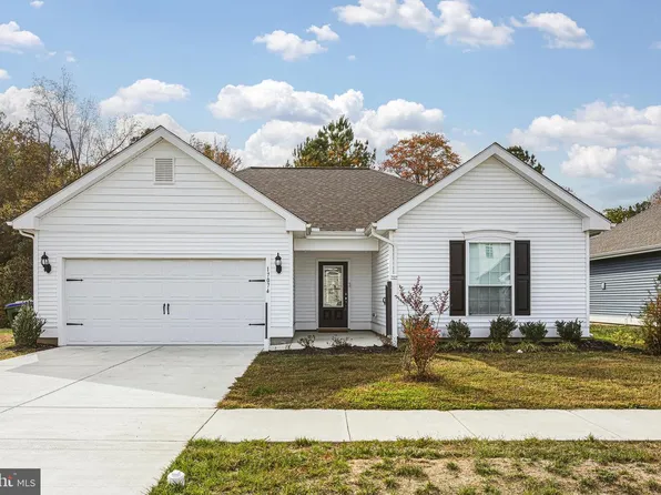 17074 Rollins Rd, Bowling Green, VA 22427