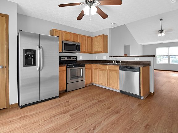 4th image of 9299 Polaris Green Dr #1