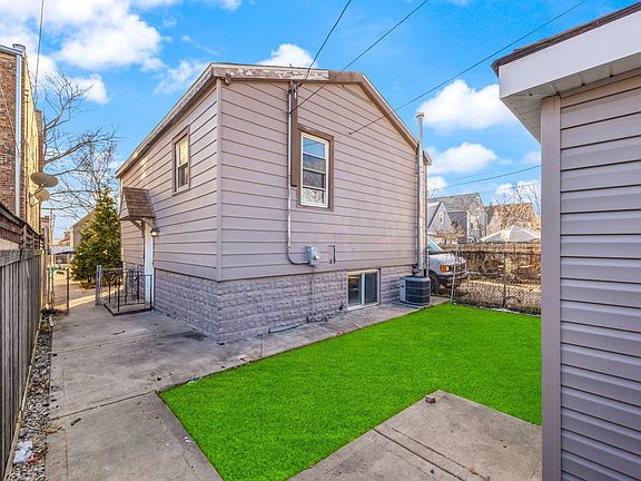 3rd image of 5416 W 25th Pl