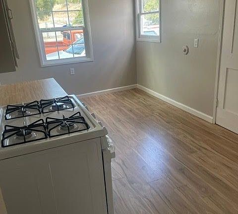 5th image of 7391 Waite Dr