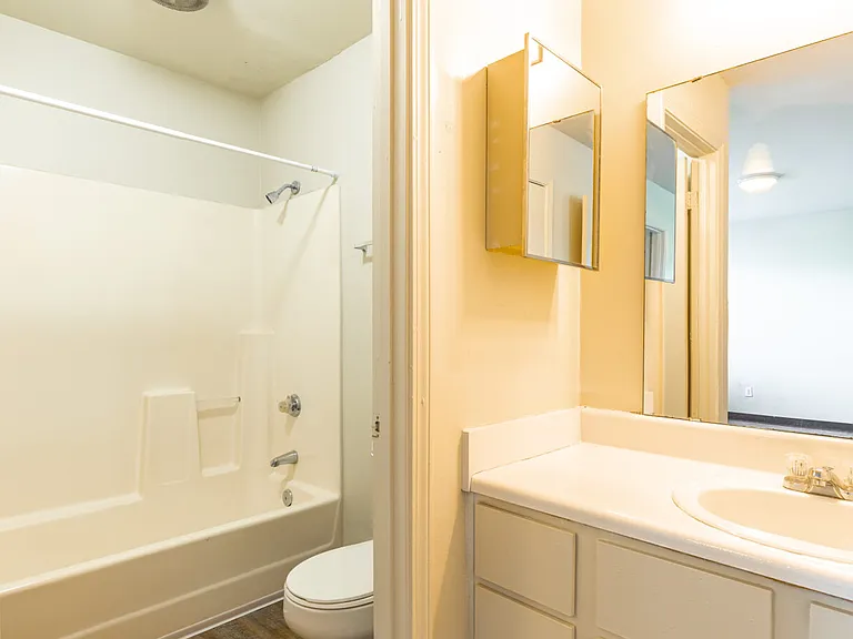 Salem Village Apartments — Photo 7