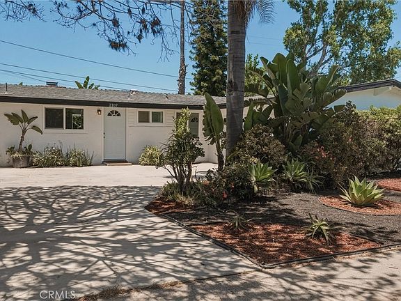 3rd image of 2107 Pomona Ave