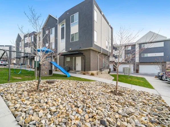70 E Weekes Way, Clearfield, UT 84015