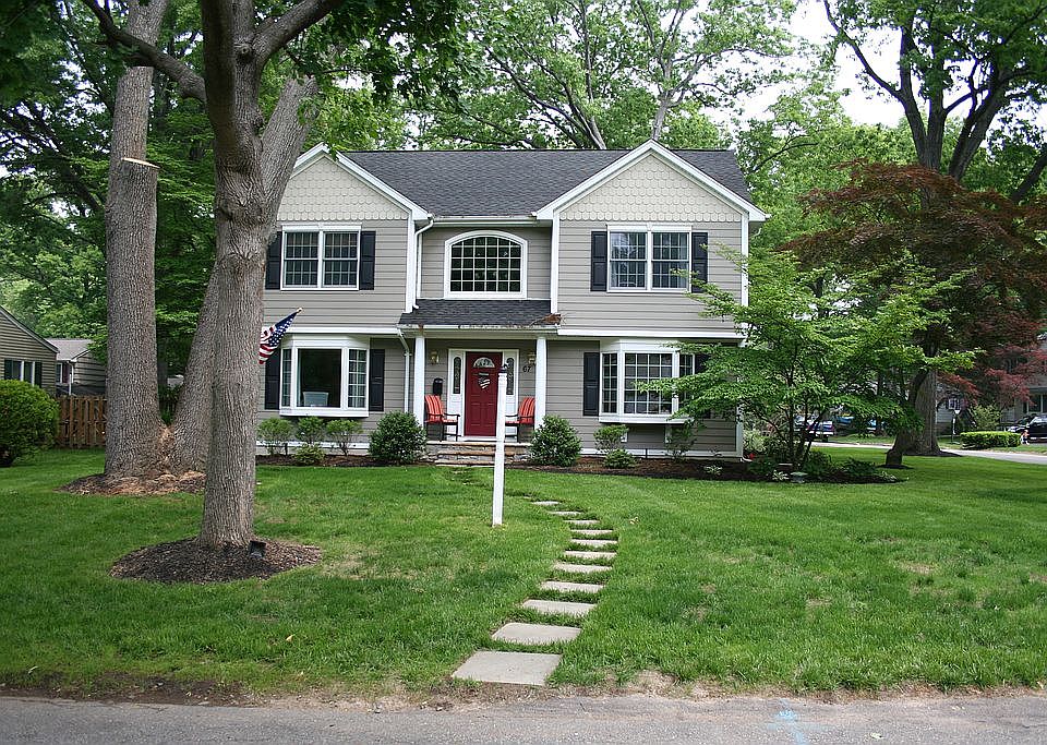 1st image of 67 Rose Ave
