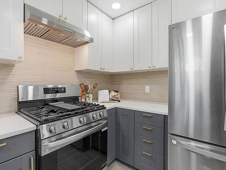 11805 Pollyanna Ave — Photo 11
