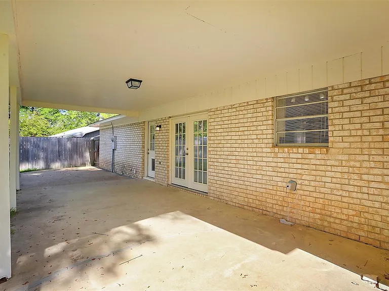 2525 Gina Dr — Photo 20