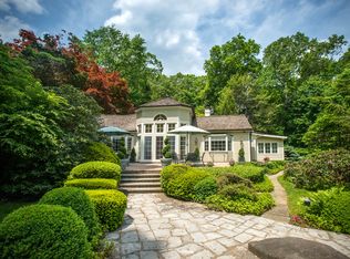 4 Dogwood Ln, New Canaan, CT 06840