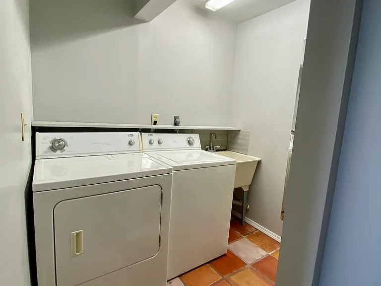 9315 Ellen Dr — Photo 13