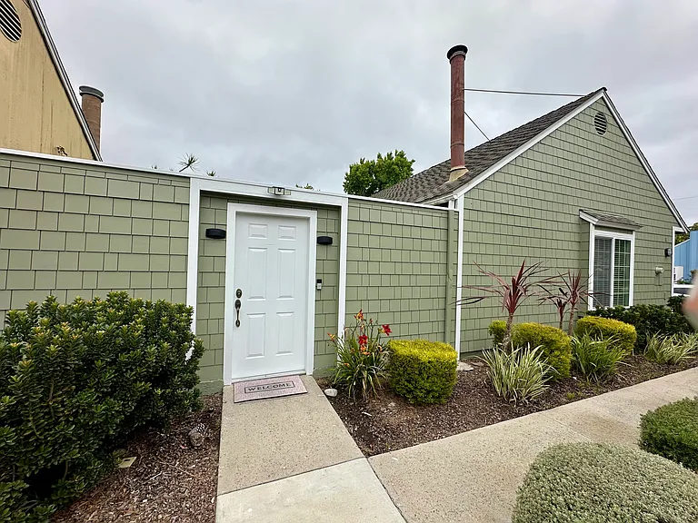 2631 Galleon Ave — Photo 3