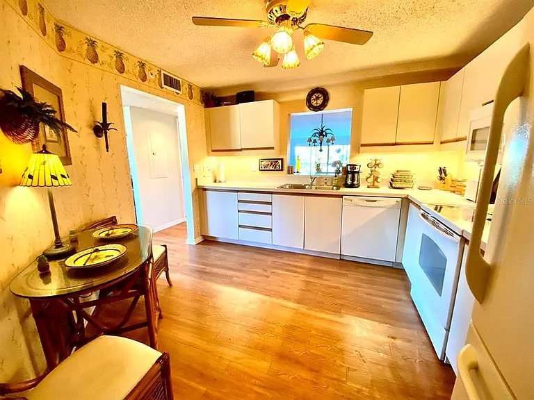 5553 Ashton Lake Dr #5553 — Photo 9