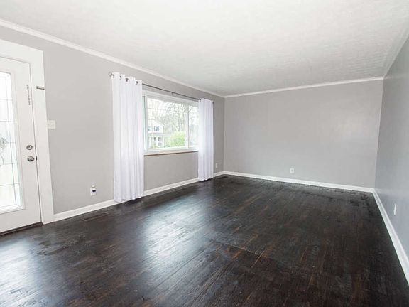 4th image of 1709 Woodrow Dr