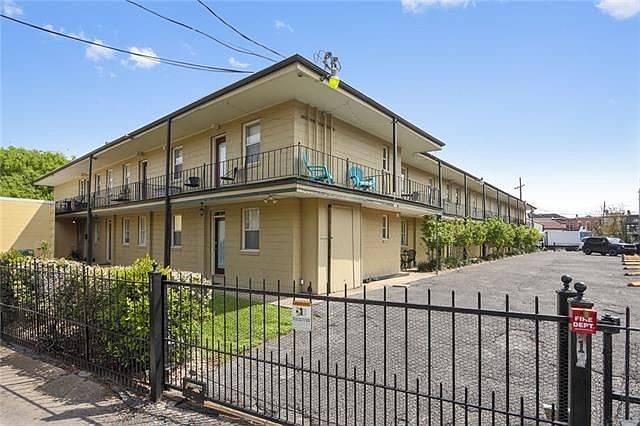 1st image of 1919 Sophie Wright Pl APT 6