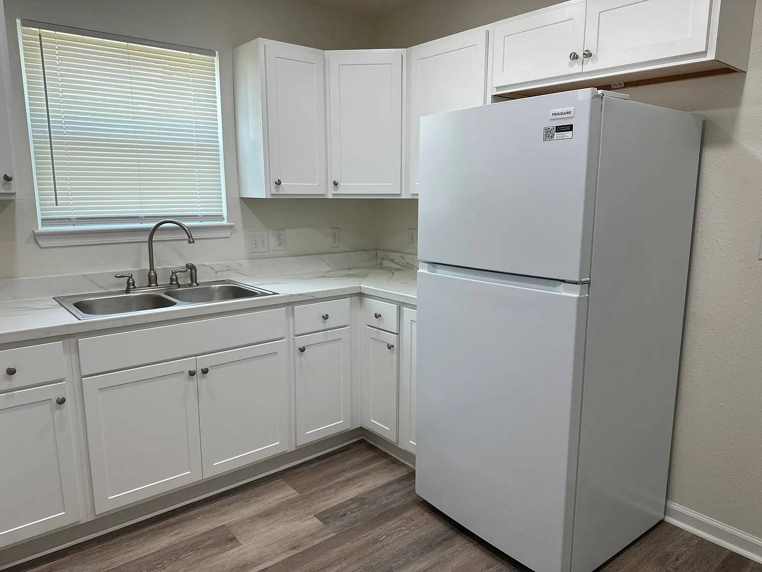 2 bed, 1002 sqft, $1,250 — Photo 3