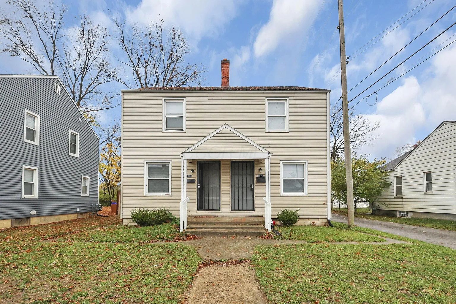 1671-1673 E Whittier St photo 1