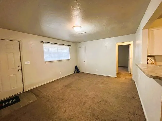 6505 S Phillips Ave — Photo 3