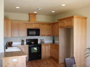 1874 Sunset Loop Dr, Roseburg, OR