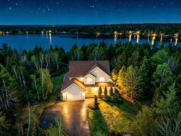 143 Lewis Lake Ter, Halifax, NS B4B 1X2