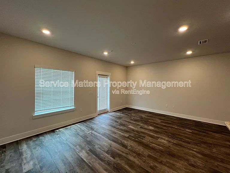 1615 Iroquois Ct — Photo 8