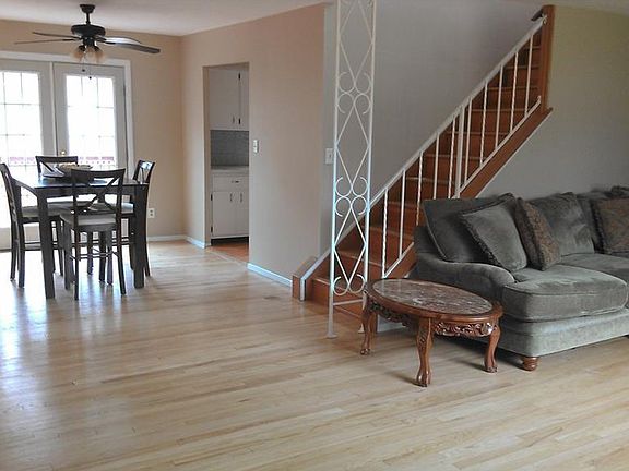 4th image of 5663 Revere Dr