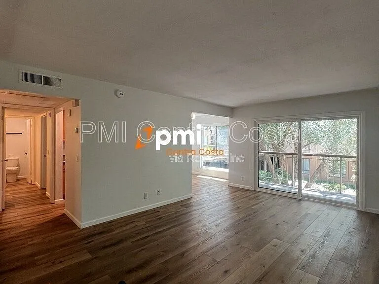 470 N Civic Dr #204 — Photo 3