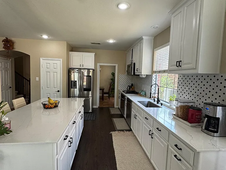 11804 Blackhawk Dr — Photo 8