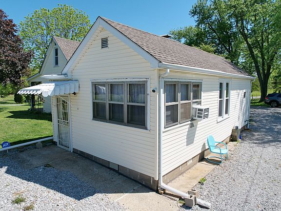4th image of 7059 Midway Rd
